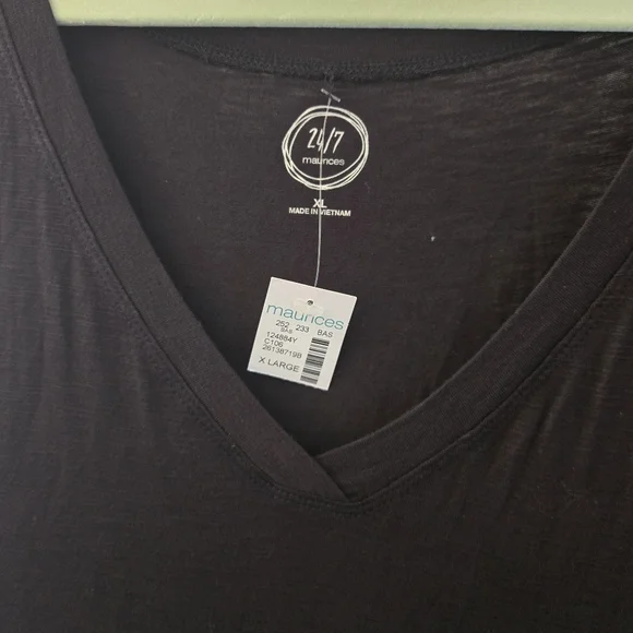 Women's V-Neck Black Tank Top - Picture 2 of 8